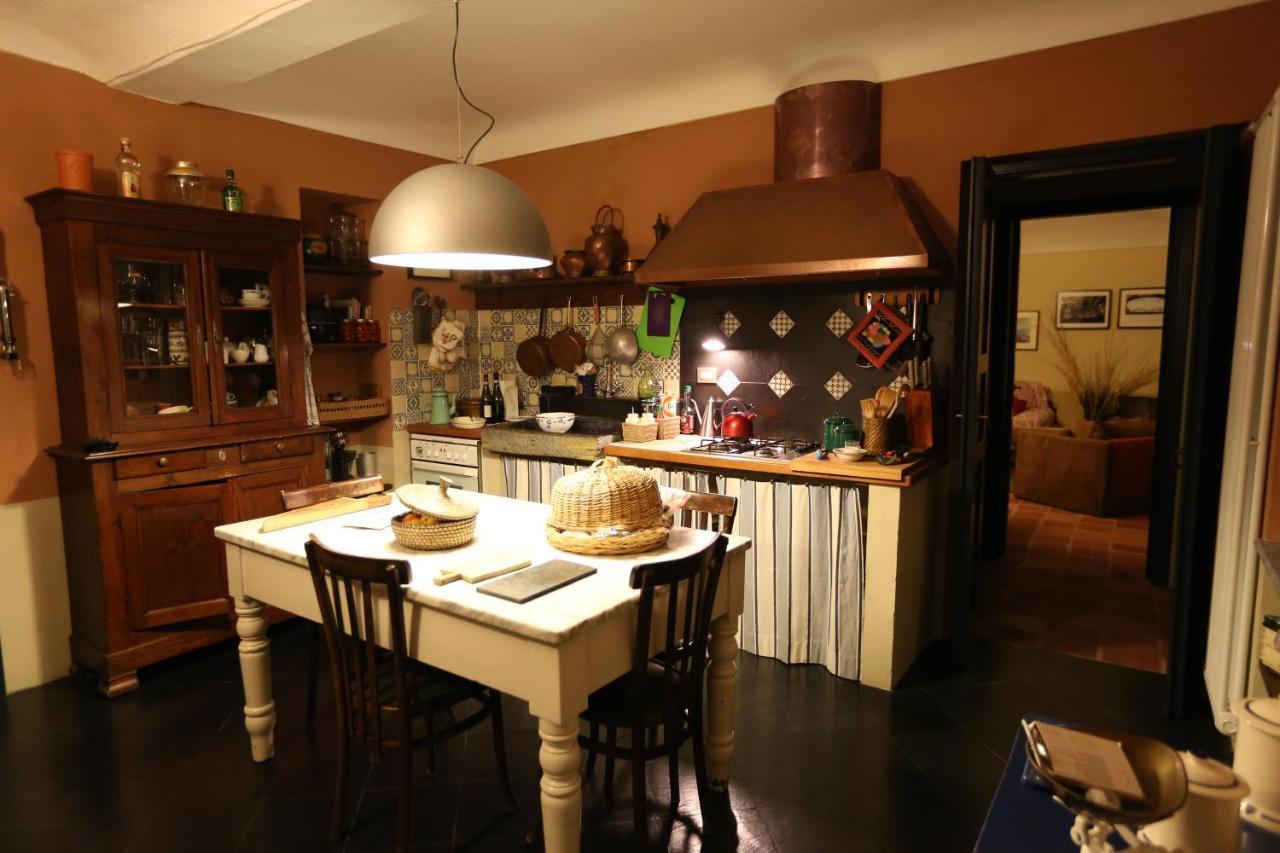 Cocconato Sotto La Luna Bruna B&B المظهر الخارجي الصورة