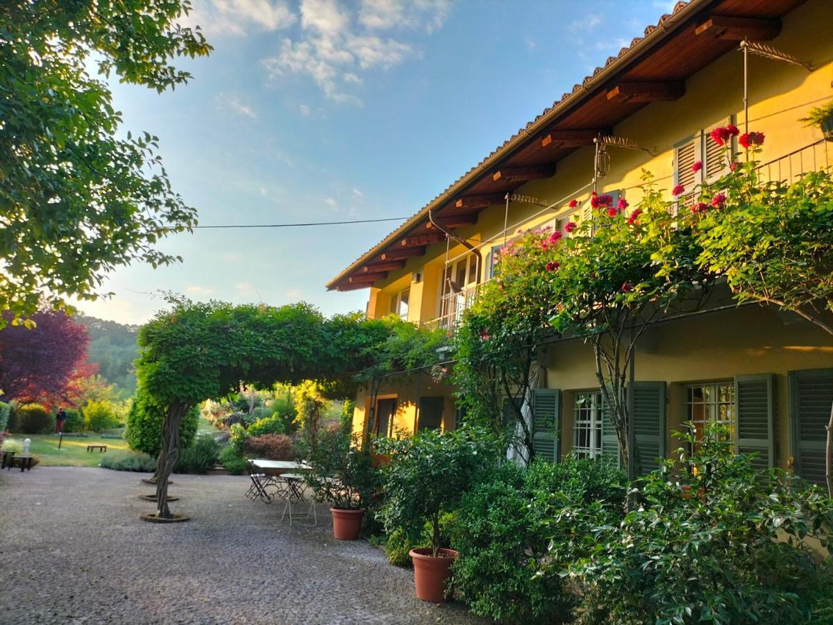 Cocconato Sotto La Luna Bruna B&B المظهر الخارجي الصورة