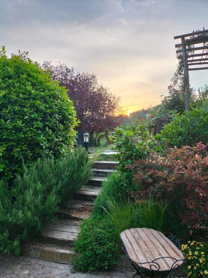 Cocconato Sotto La Luna Bruna B&B المظهر الخارجي الصورة