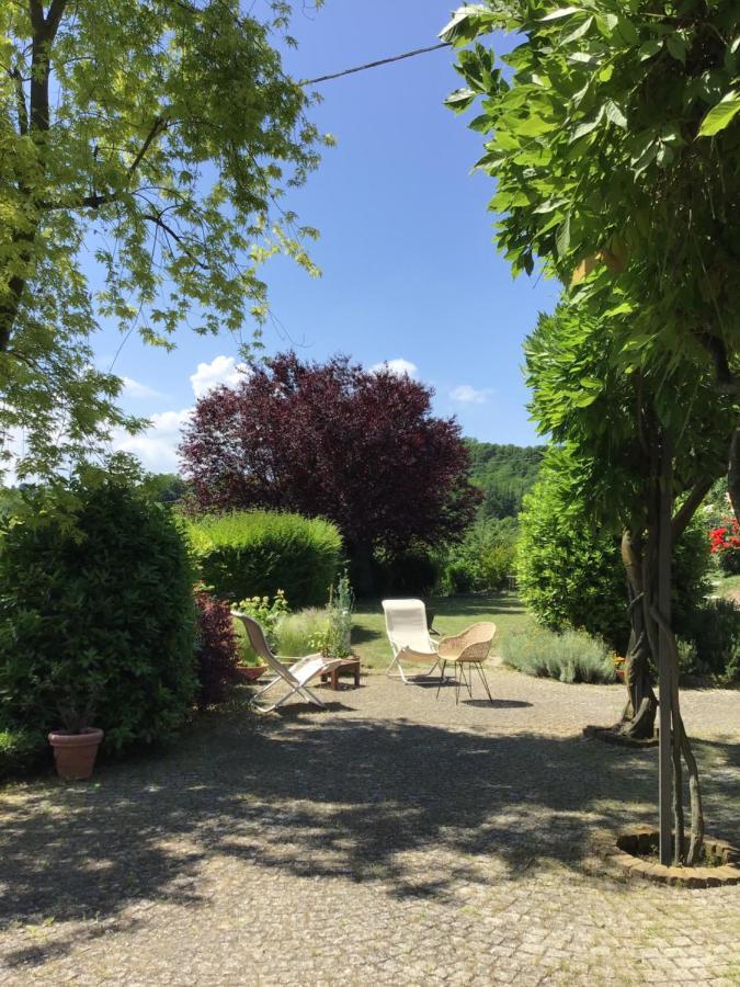 Cocconato Sotto La Luna Bruna B&B المظهر الخارجي الصورة