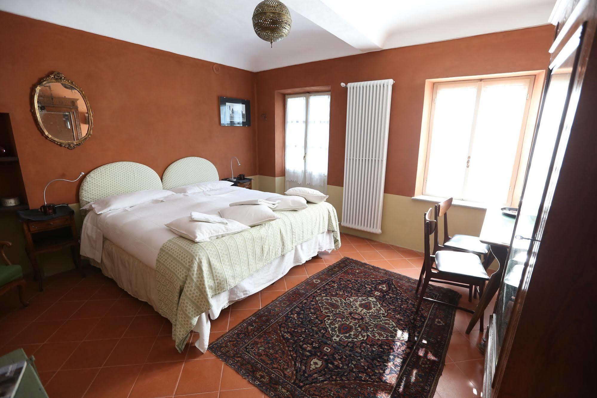 Cocconato Sotto La Luna Bruna B&B المظهر الخارجي الصورة