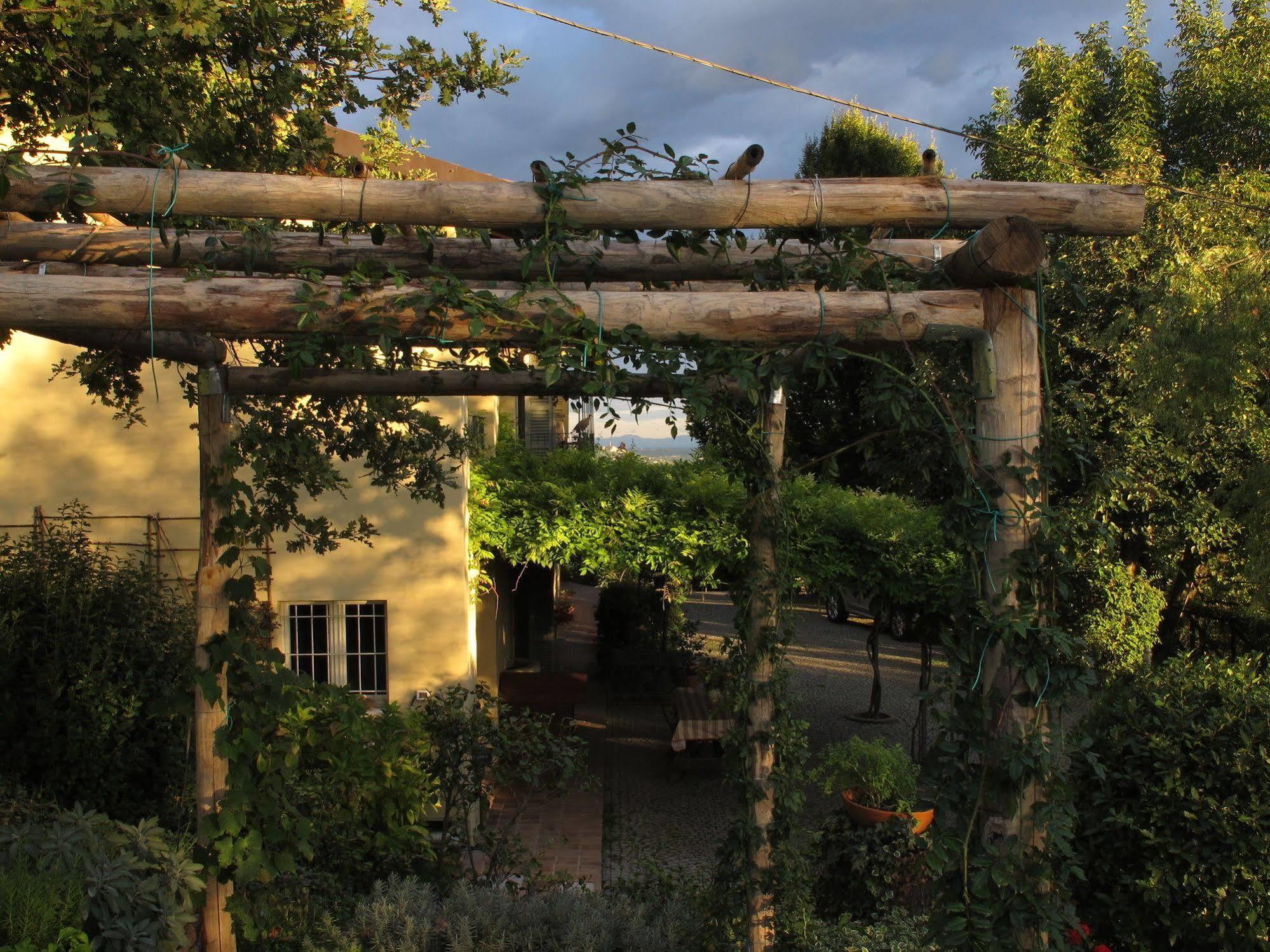 Cocconato Sotto La Luna Bruna B&B المظهر الخارجي الصورة